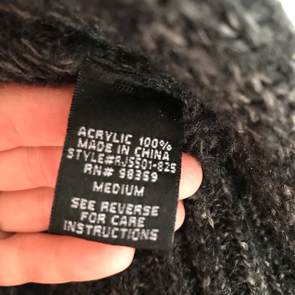 🌈 2/$10 Comfy dark gray sweater with belt and hood - Picture 5 of 6